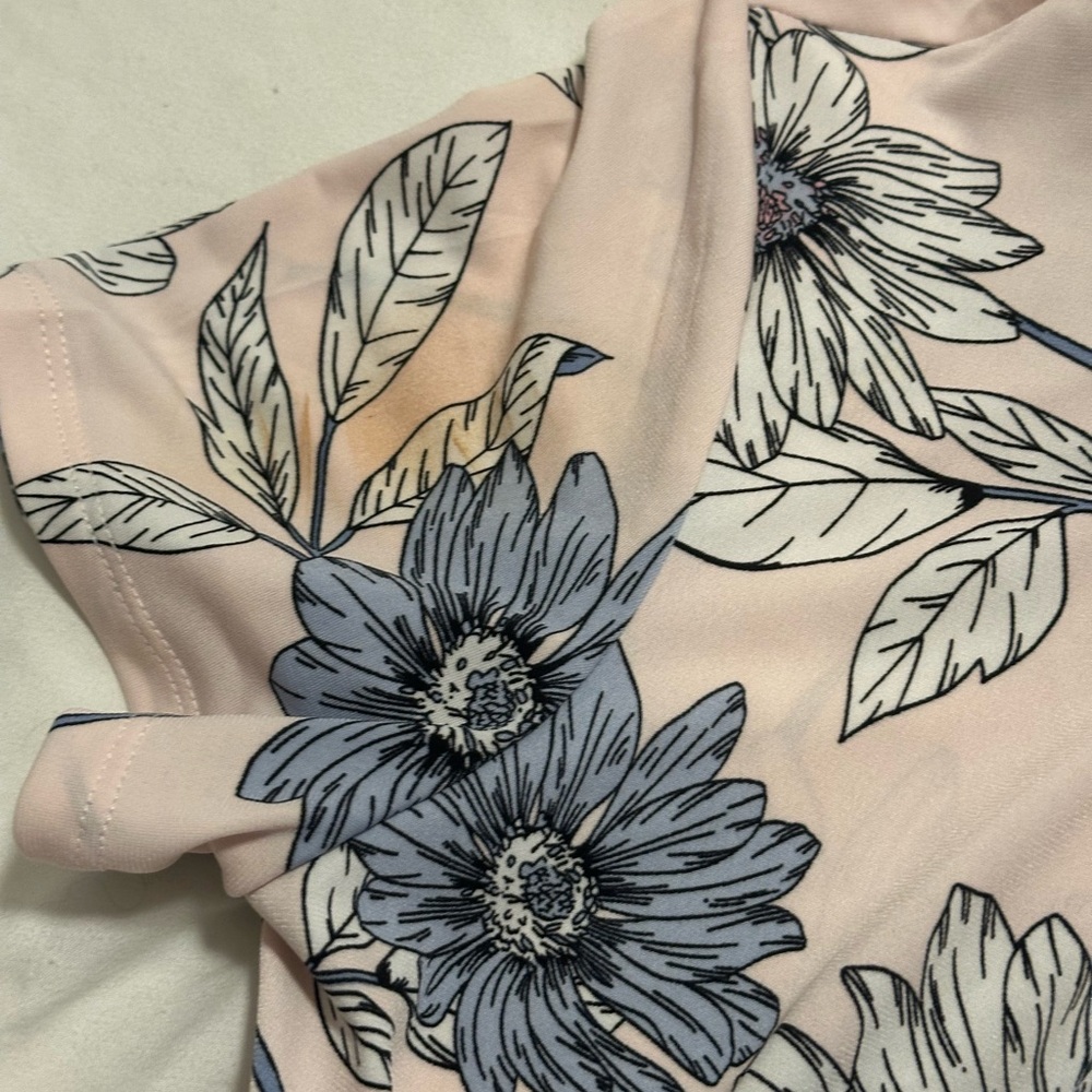 Liz Claiborne Pink and Blue Floral Blouse - Picture 3 of 3